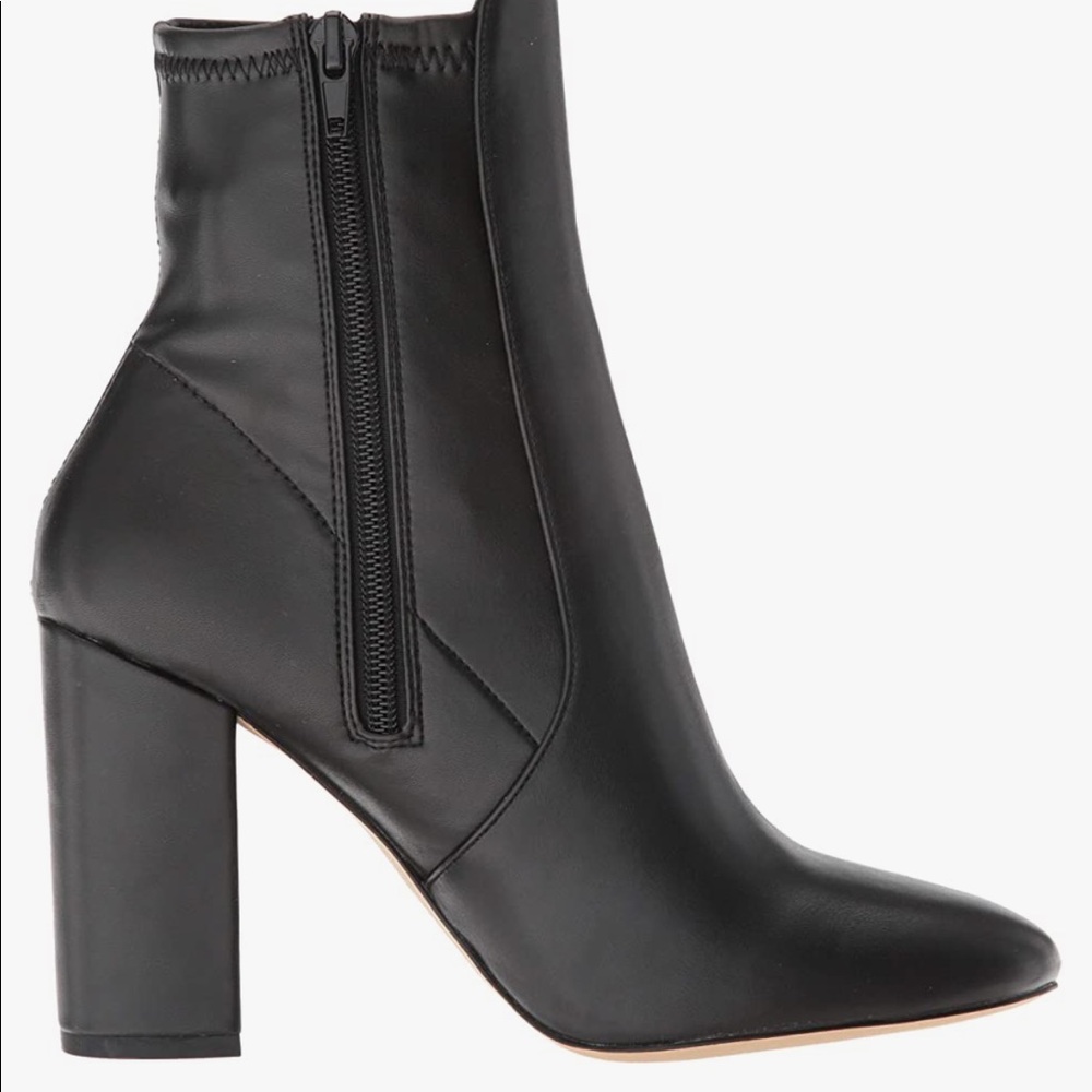NWOT- Aldo Aurella Ankle Booties Size 9